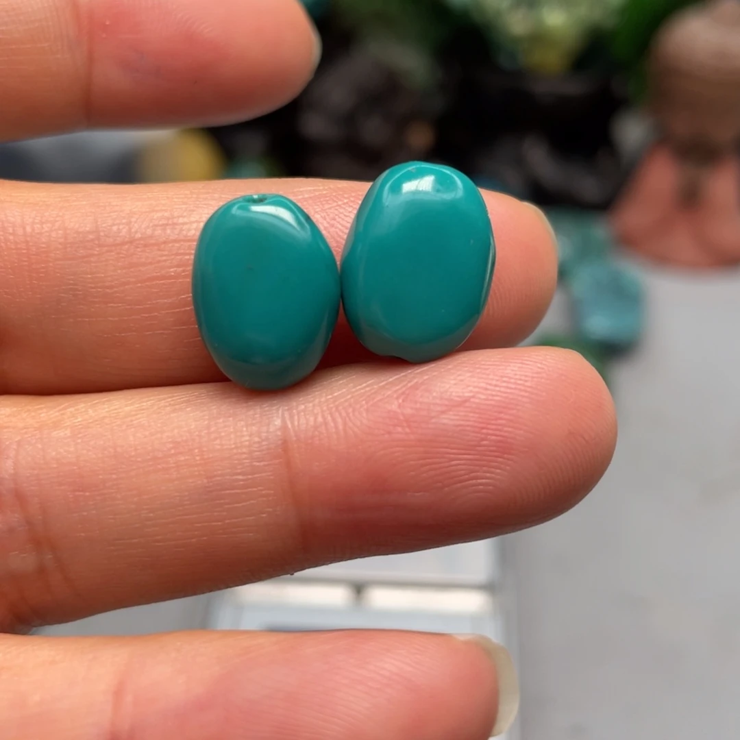 绿松石未镶嵌颈饰