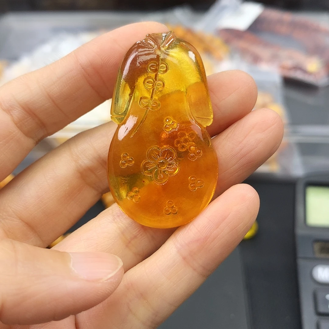 琥珀未镶嵌珠宝奇石