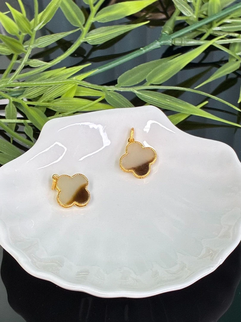 和田玉四叶草吊坠【小北质检】ZJH203Z13多样性发一