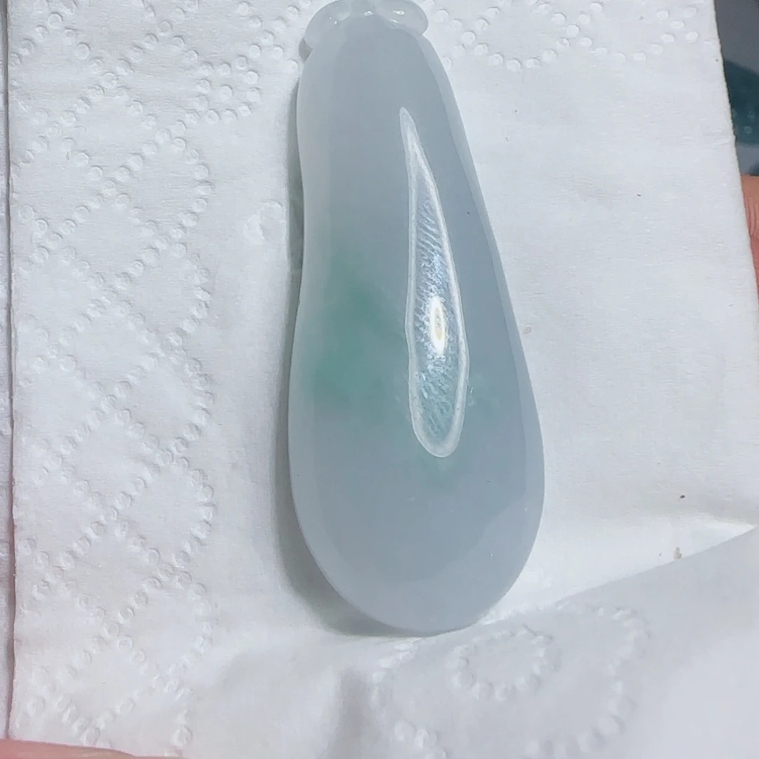 翡翠未镶嵌颈饰福瓜