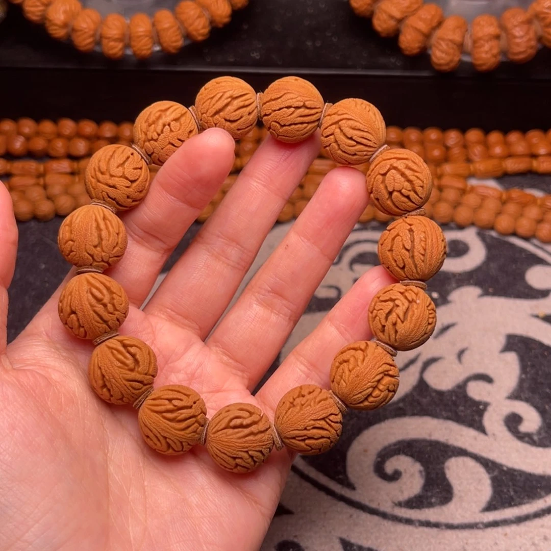 手串桃核龙纹绣球17