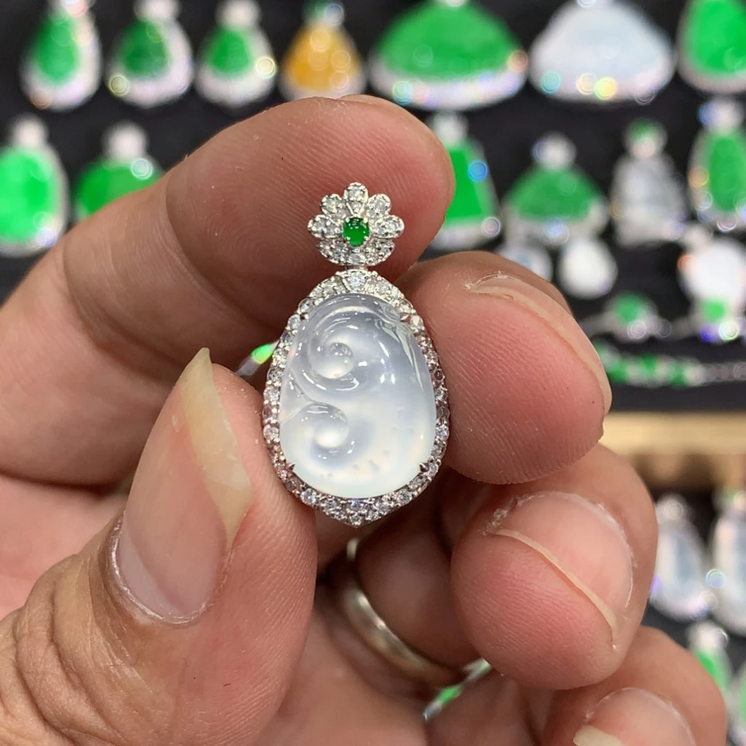翡翠18K金镶嵌吊坠(不含链)