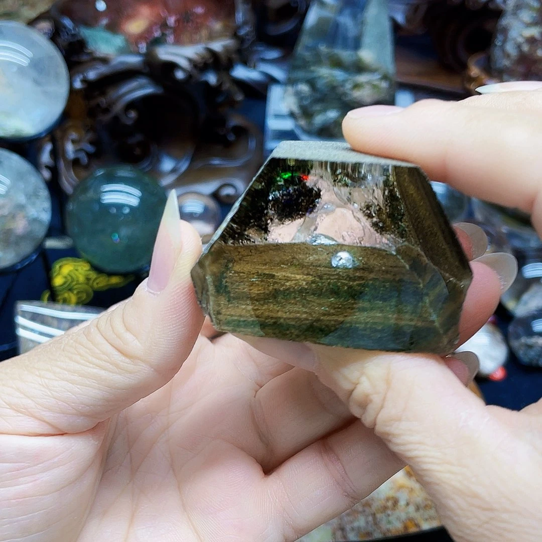 王***金未镶嵌珠宝半成品水晶
