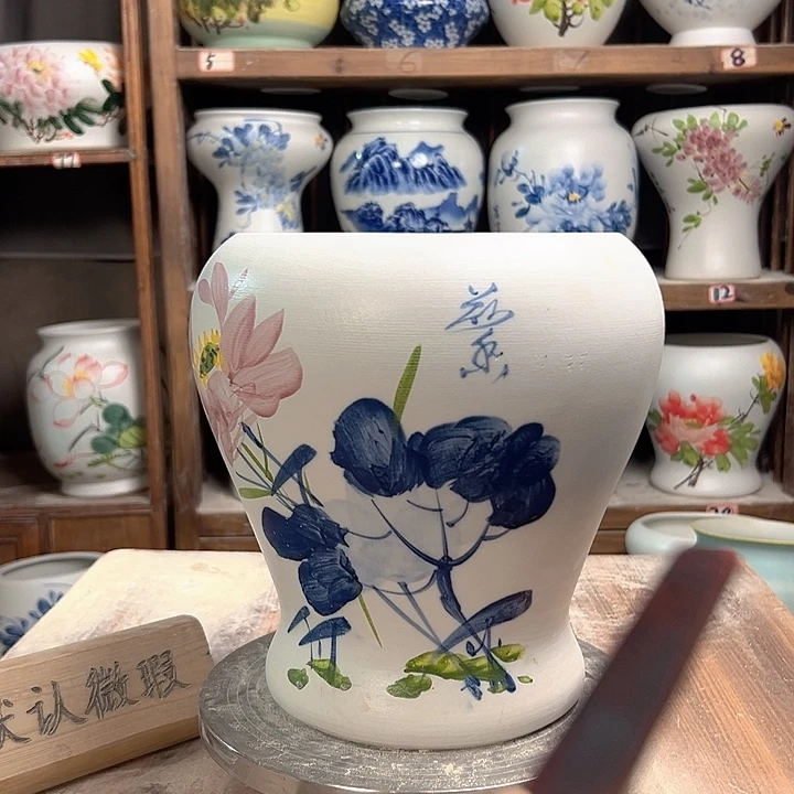 陶鱼尾青花荷花陶瓷