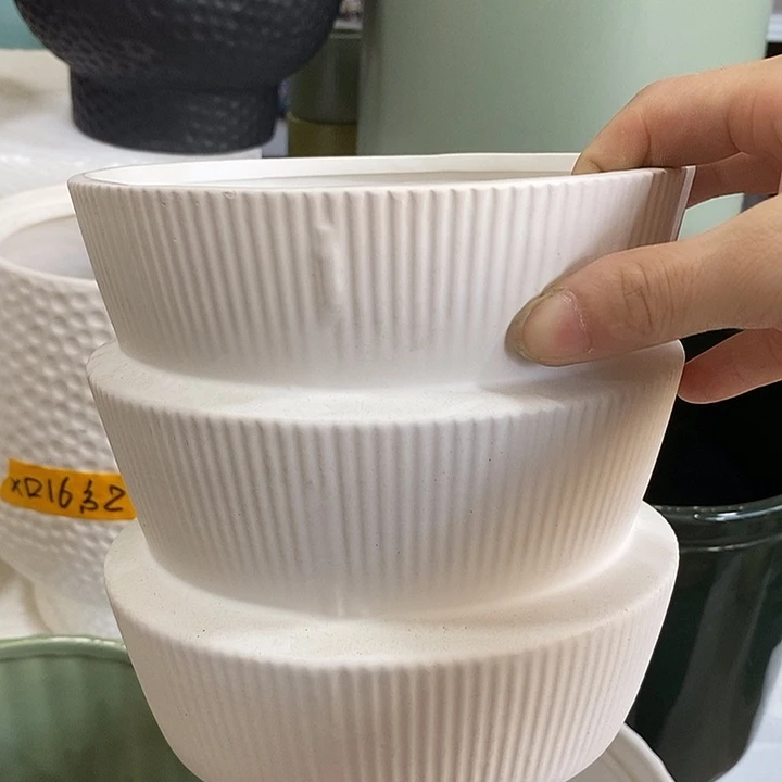 摆件陶盆有孔 瑕疵介意勿拍