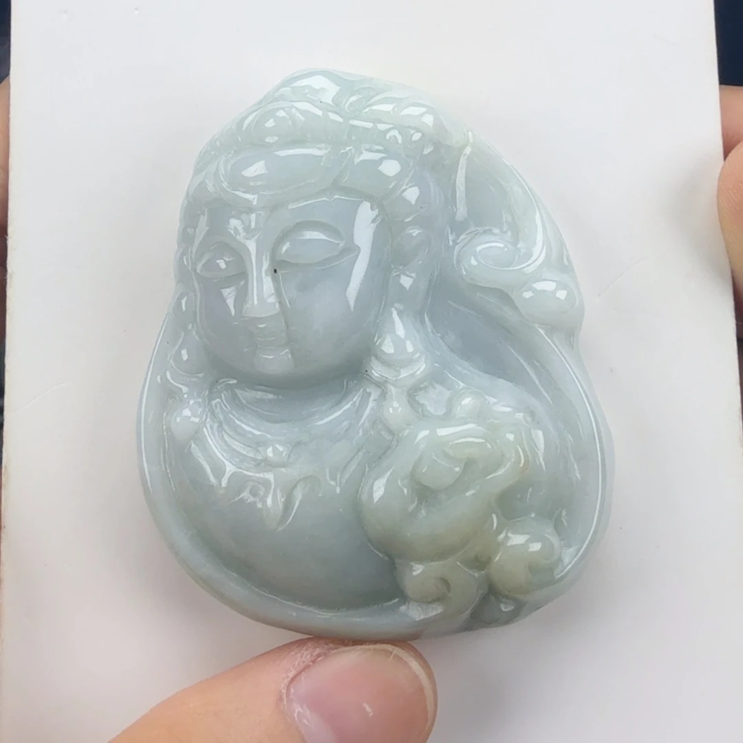 翡翠挂件未镶嵌翡翠