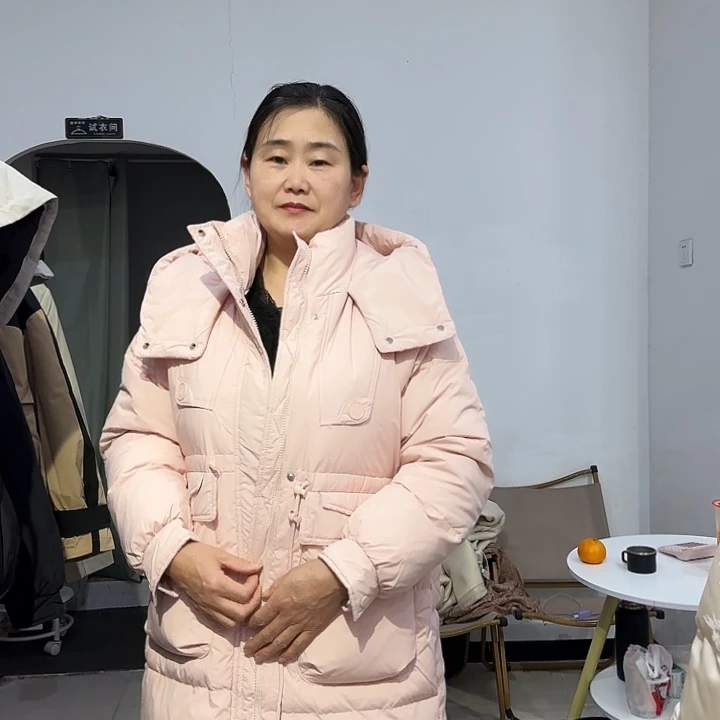 粉色羽绒服长款100白鸭绒