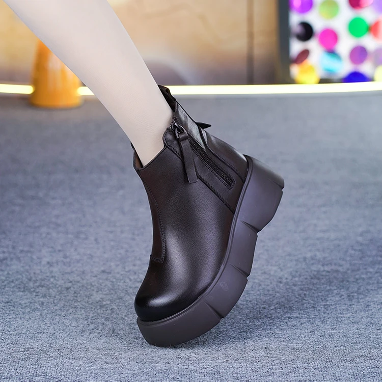 真皮加绒短靴女冬季新款头层牛皮厚底坡跟棉靴双侧拉链复古马丁靴