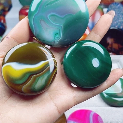 玛瑙/玉髓笔搁未镶嵌岩***行