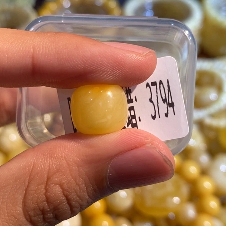 琥珀未镶嵌珠宝奇石3754