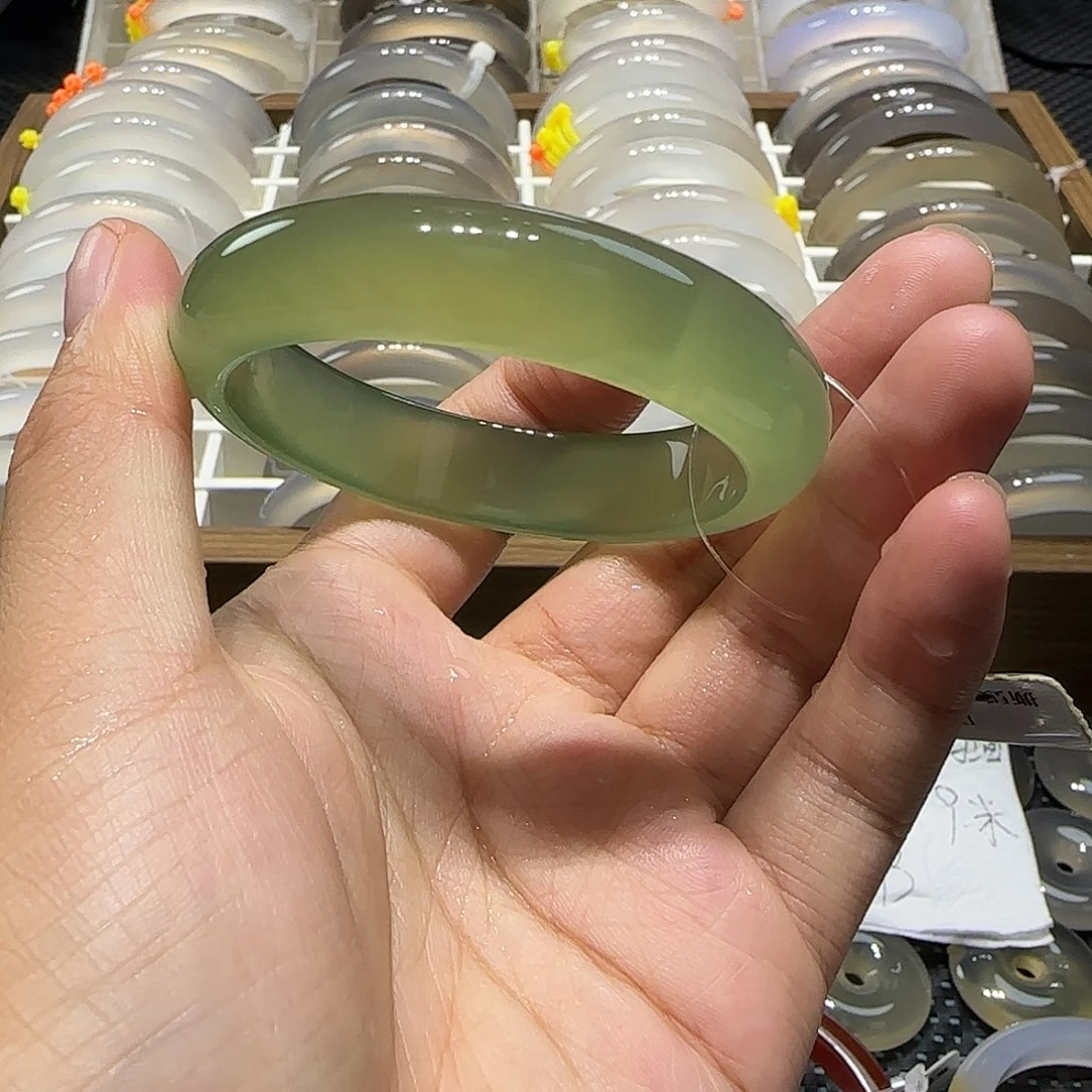 手镯玛瑙/玉髓未镶嵌52绿