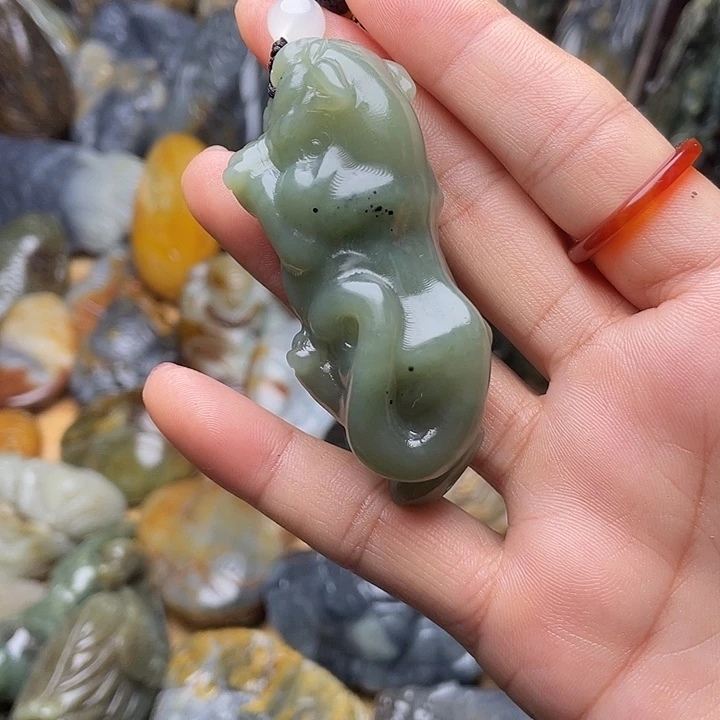 未镶嵌和田玉挂件