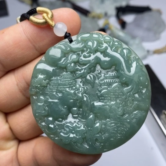 翡翠未镶嵌颈饰翡翠