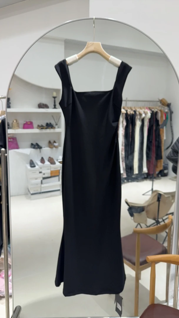 夏季气质方领无袖收腰褶皱包臀长款连衣裙