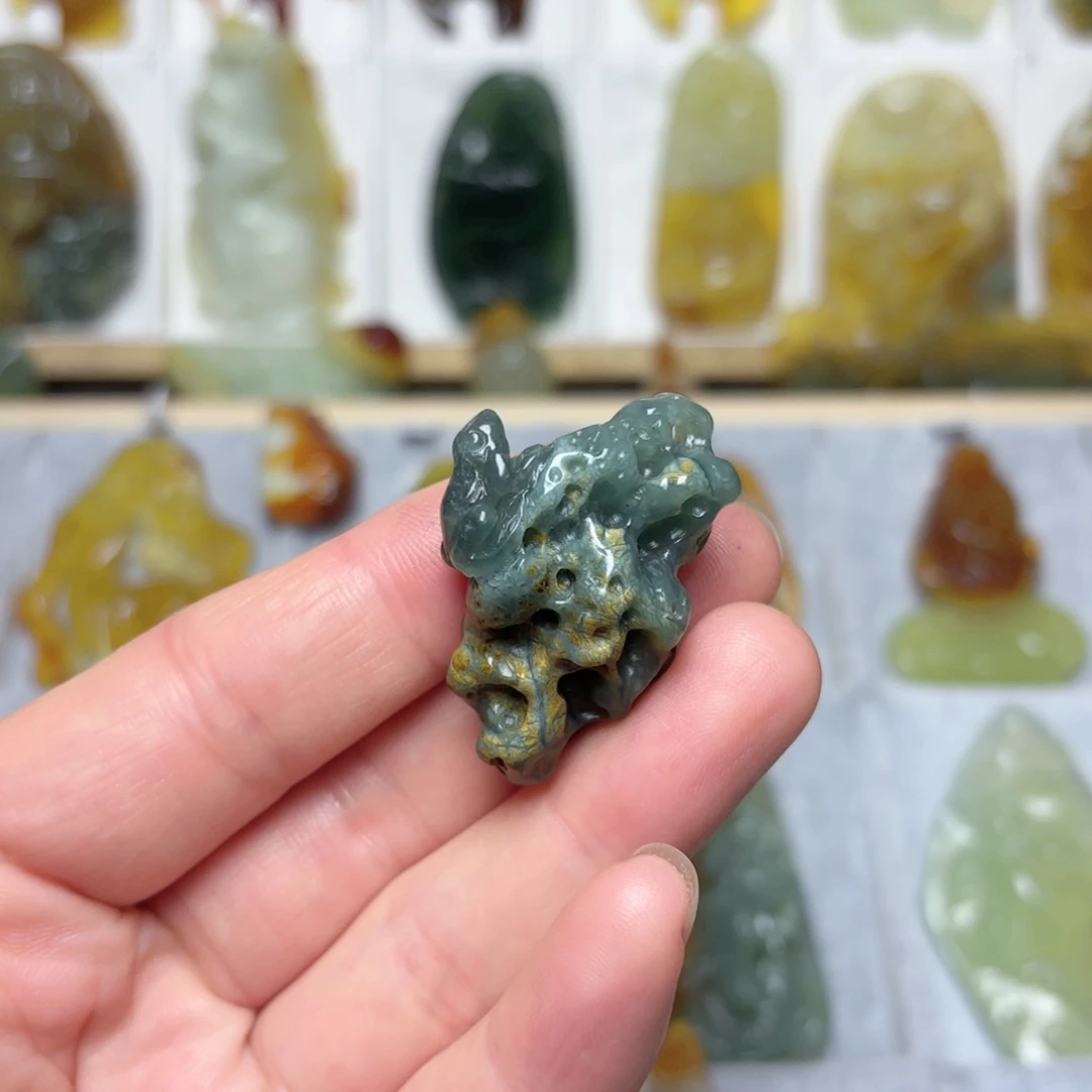 蛇纹石玉吊坠(不含链)未镶嵌