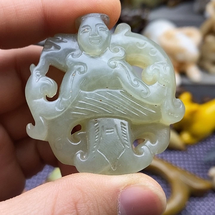 未镶嵌蛇纹石玉颈饰