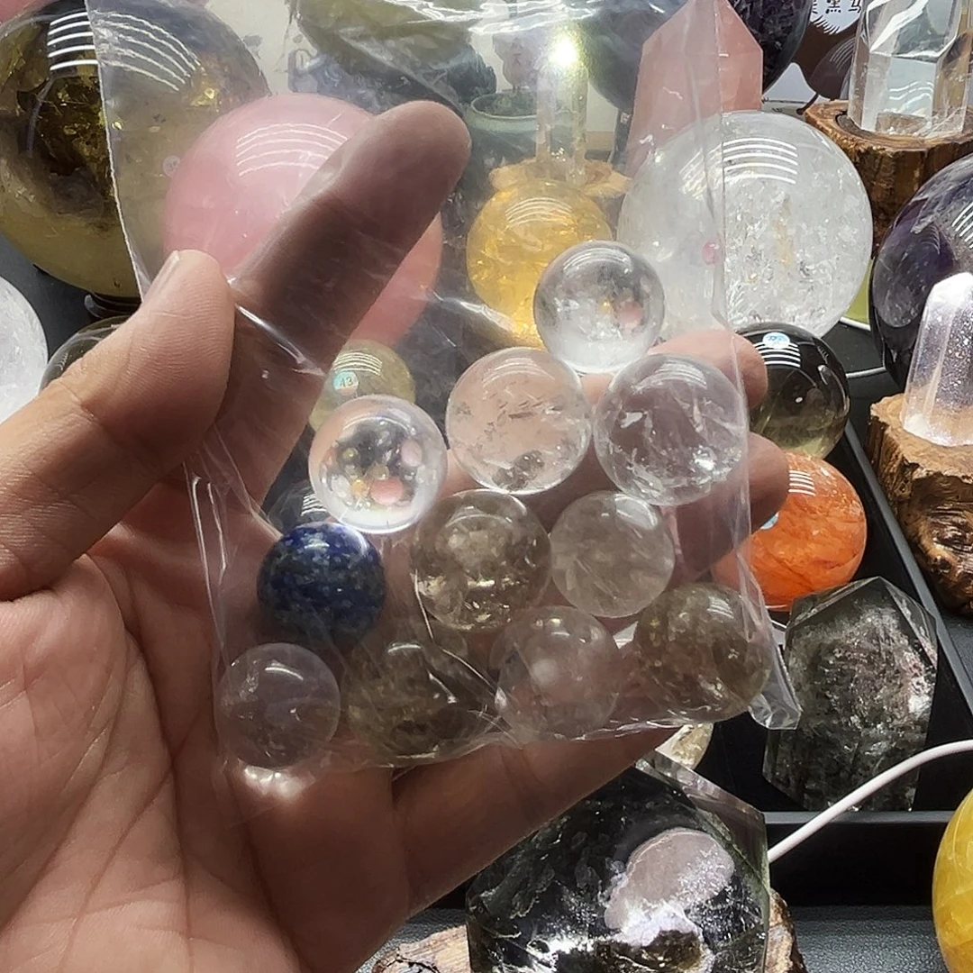 J***酱未镶嵌珠宝半成品水晶