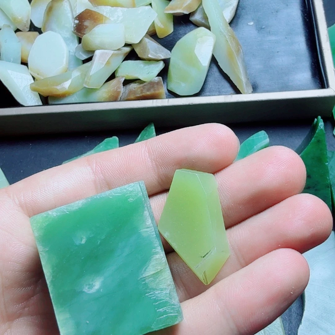 琨***焜和田玉（糖玉）未镶嵌挂件