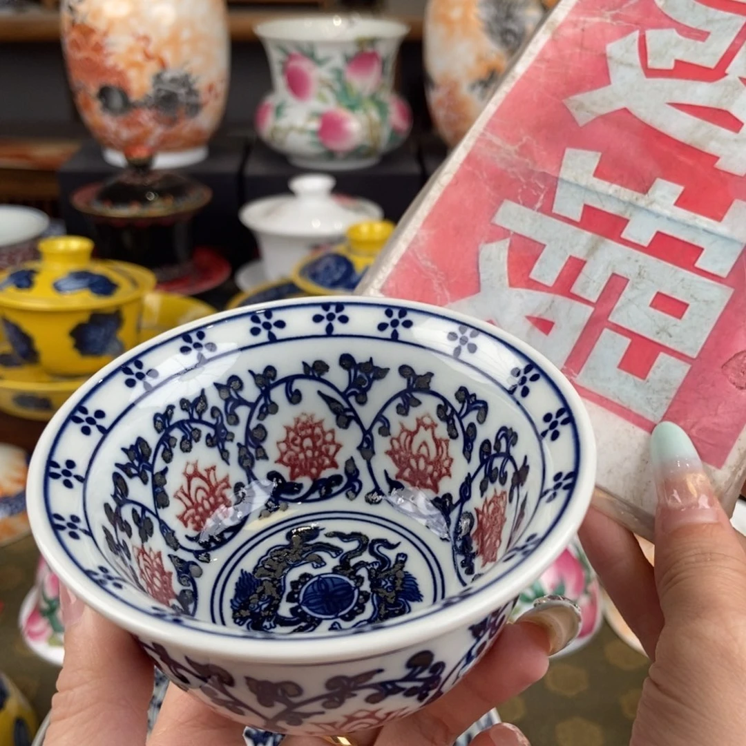 陶瓷艺术家的作品是一