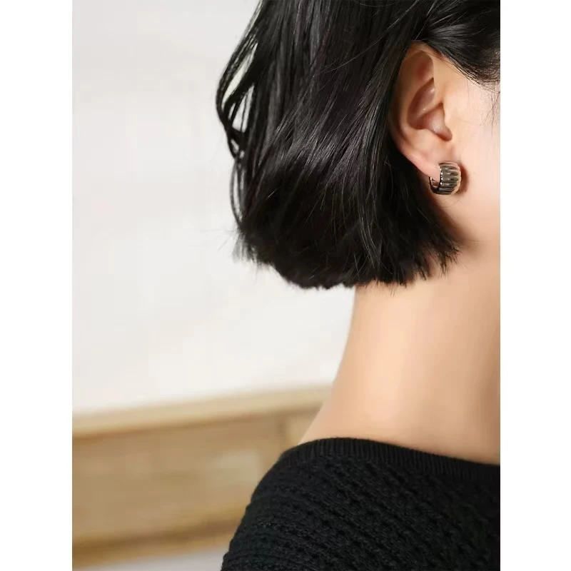 铜合金无非金属耳饰 巴黎设计款银色C型锯齿小众精致耳环