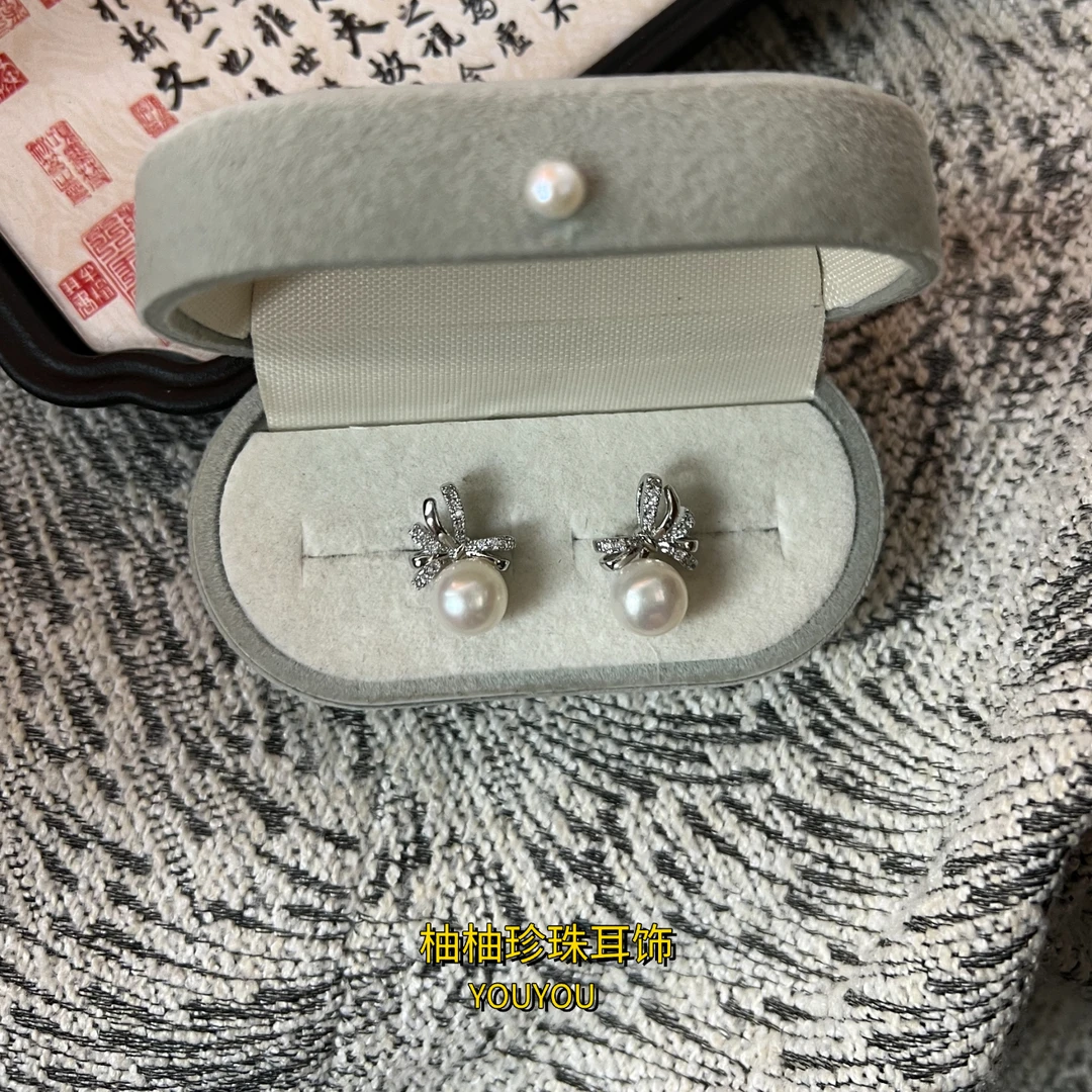 新年款2026天然淡水珍珠8-9mm蝴蝶结耳钉925银针轻奢百搭显气质