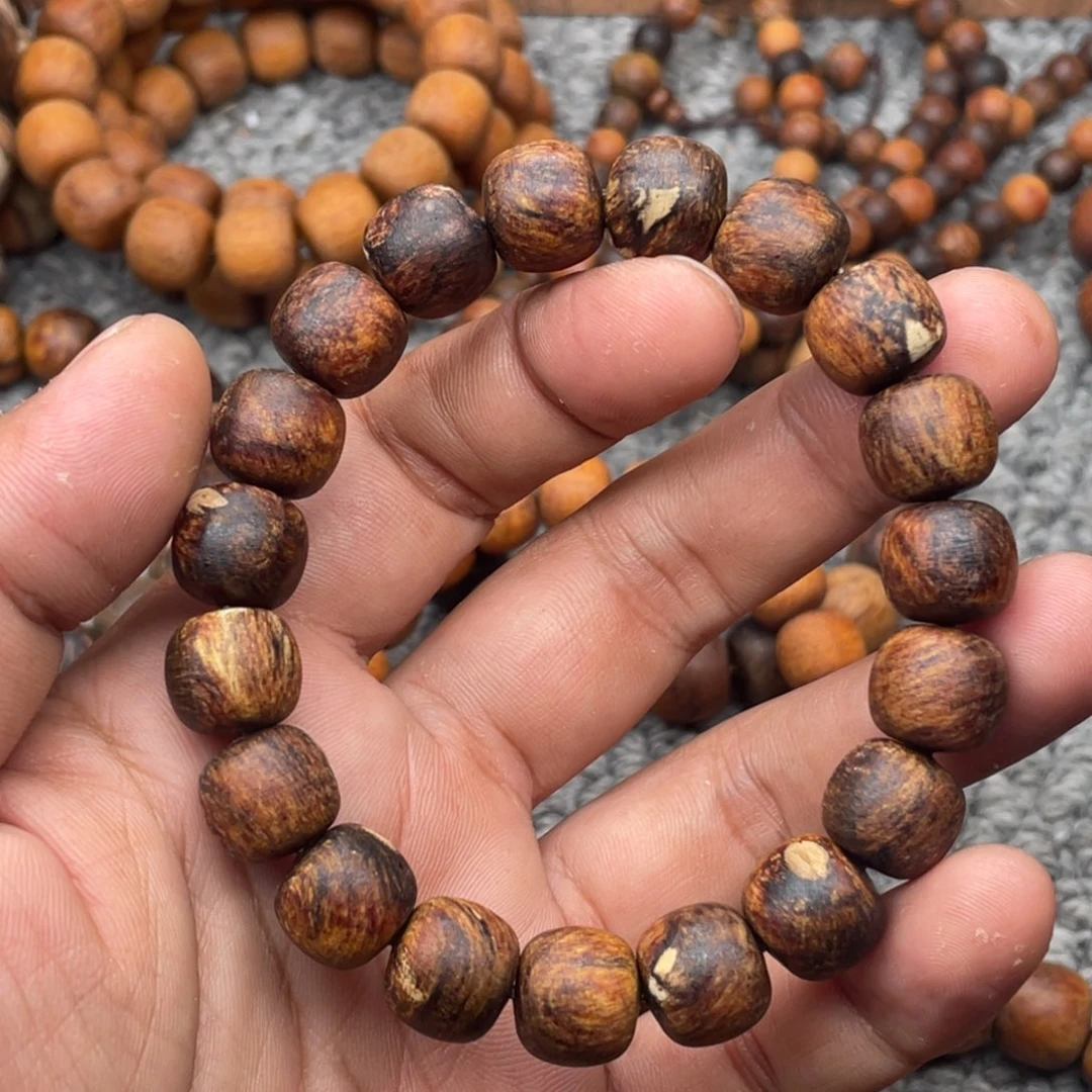 贡木贡木12.13老型夹白