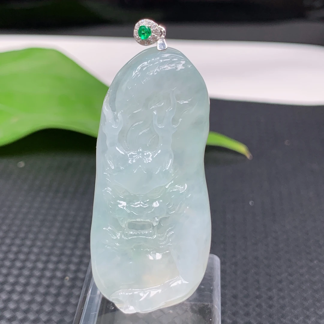 缅甸天然A货翡翠龙牌冰透精美龙头龙牌龙形吊坠挂件挂坠通透镶嵌