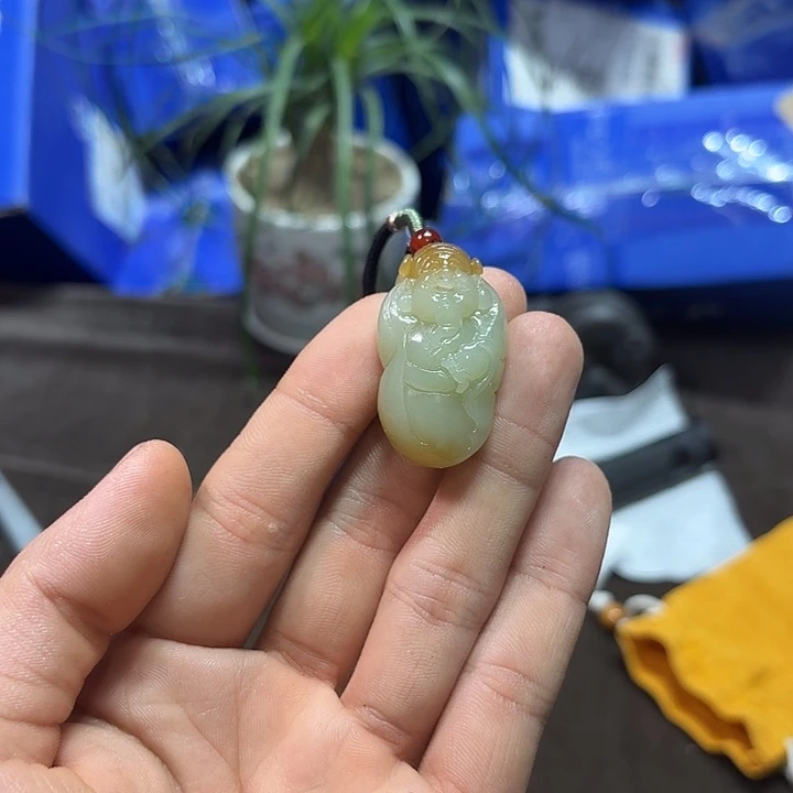 未镶嵌和田玉（糖玉）车挂