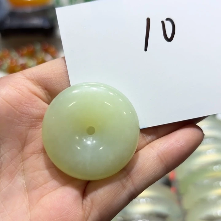 未镶嵌岫玉手镯天然