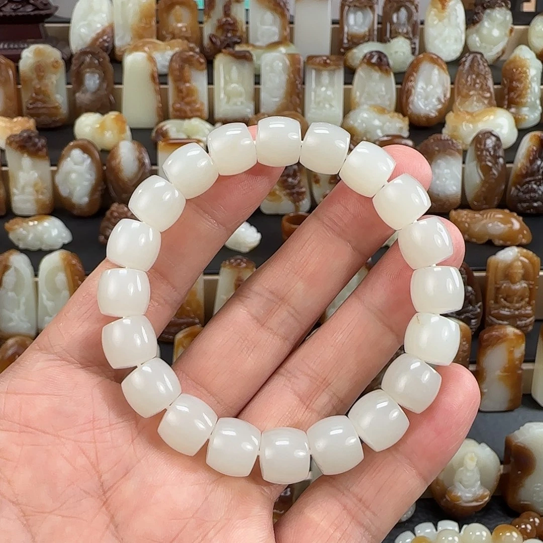 郭***和田玉未镶嵌手链