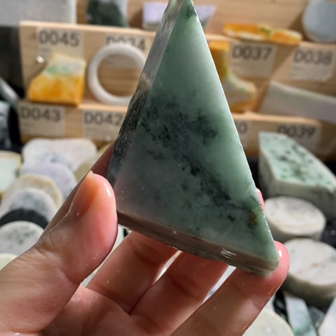 颈饰未镶嵌翡翠天然翡翠