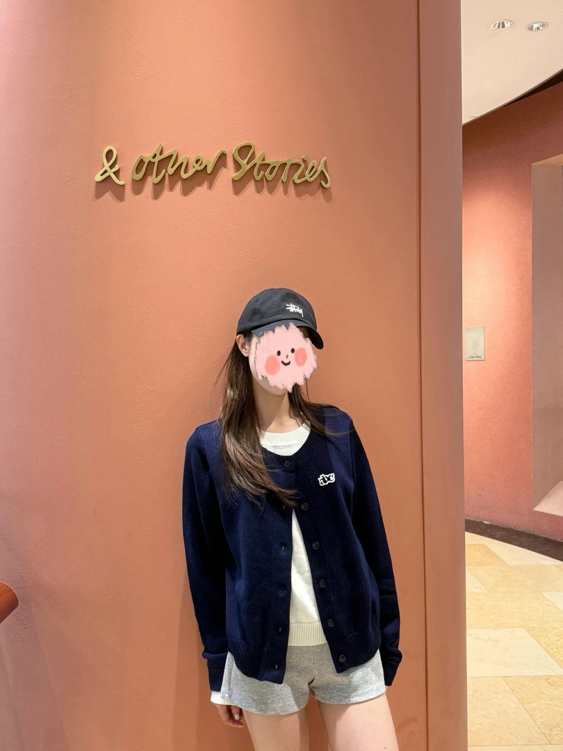 藏青色针织开衫女秋季穿搭假两件2025年秋款休闲百搭短裤套装