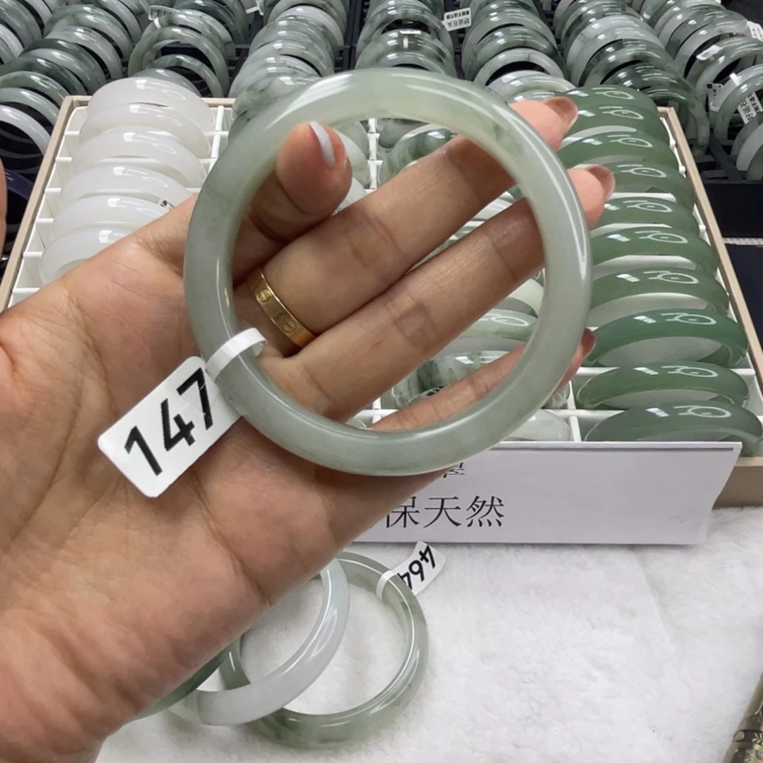 未镶嵌手镯石英质玉147