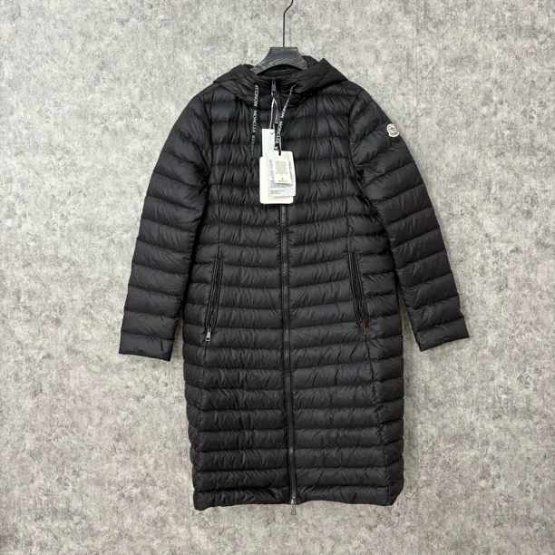 未使用 MONCLER moncler黑色中长款羽绒服