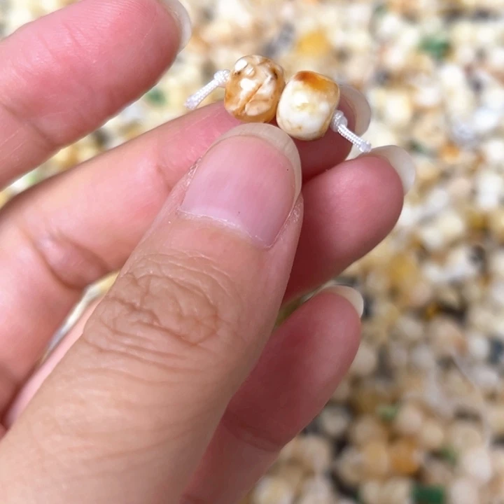 裸石蜜蜡未镶嵌8.1mm一对