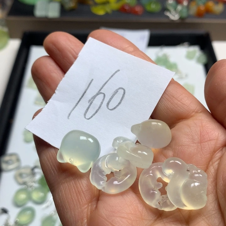 蛇纹石玉耳钉足银镀金镶嵌顺**祺