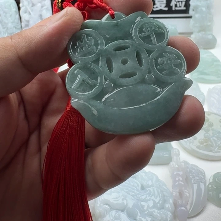 翡翠未镶嵌颈饰天然缅甸A货翡翠