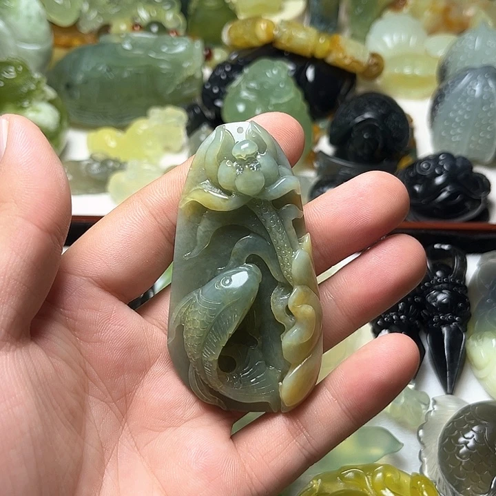 未镶嵌蛇纹石玉颈饰