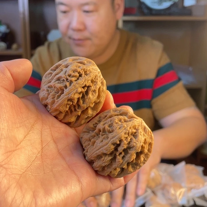 文玩核桃把件?**?粗筋0.1