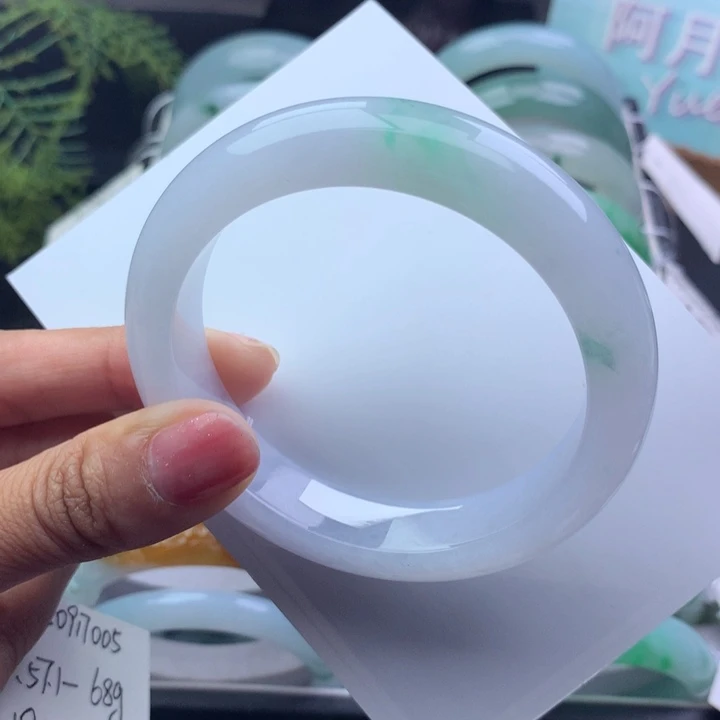 翡翠未镶嵌手镯天然翡翠手镯