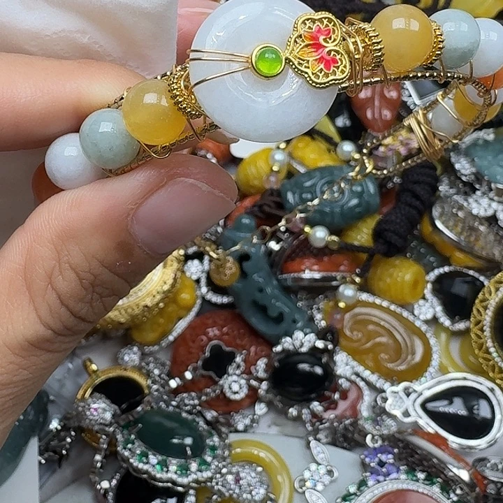 颈饰未镶嵌翡翠翡翠