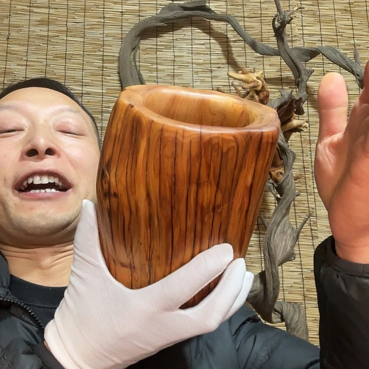 雪***原柏木（崖柏）全陈化老料笔筒