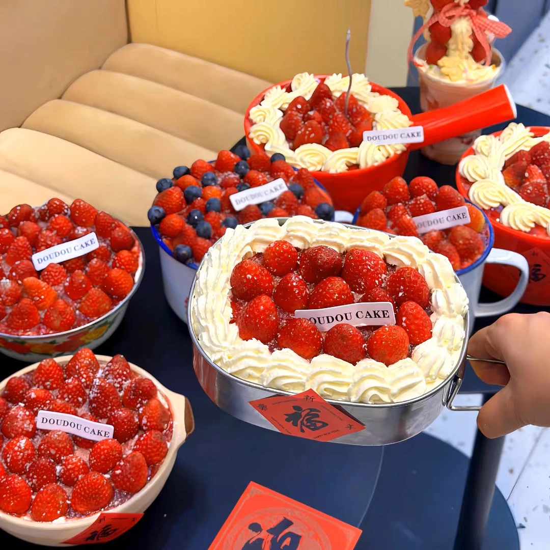 网红同款不锈钢饭盒草莓蛋糕碗大红色水瓢蛋糕搪瓷茶缸搪瓷盆蛋糕