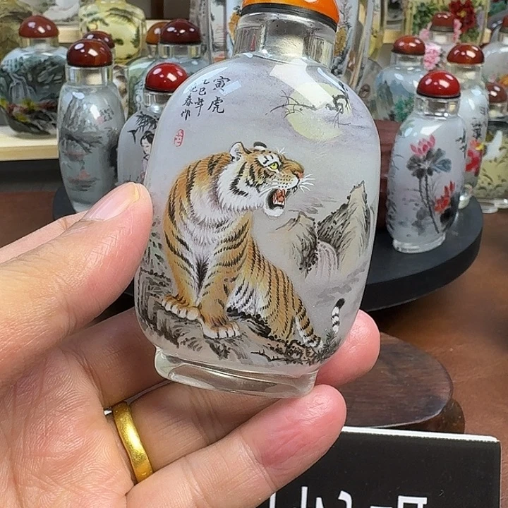 张***豪鼻烟壶内画鼻烟壶老家老虎