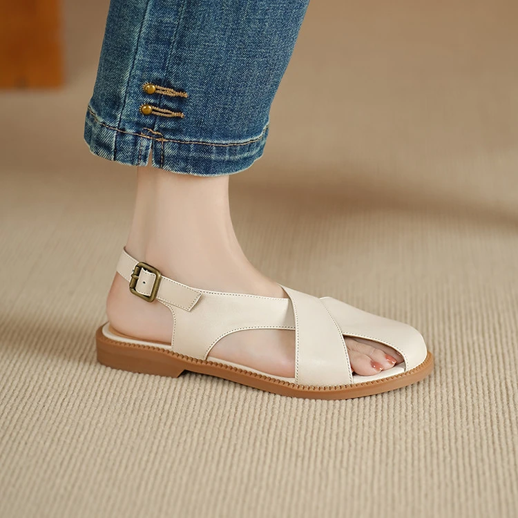 高级感~牛皮2CM包头凉鞋女夏季新款真皮小众平底罗马凉鞋设计感