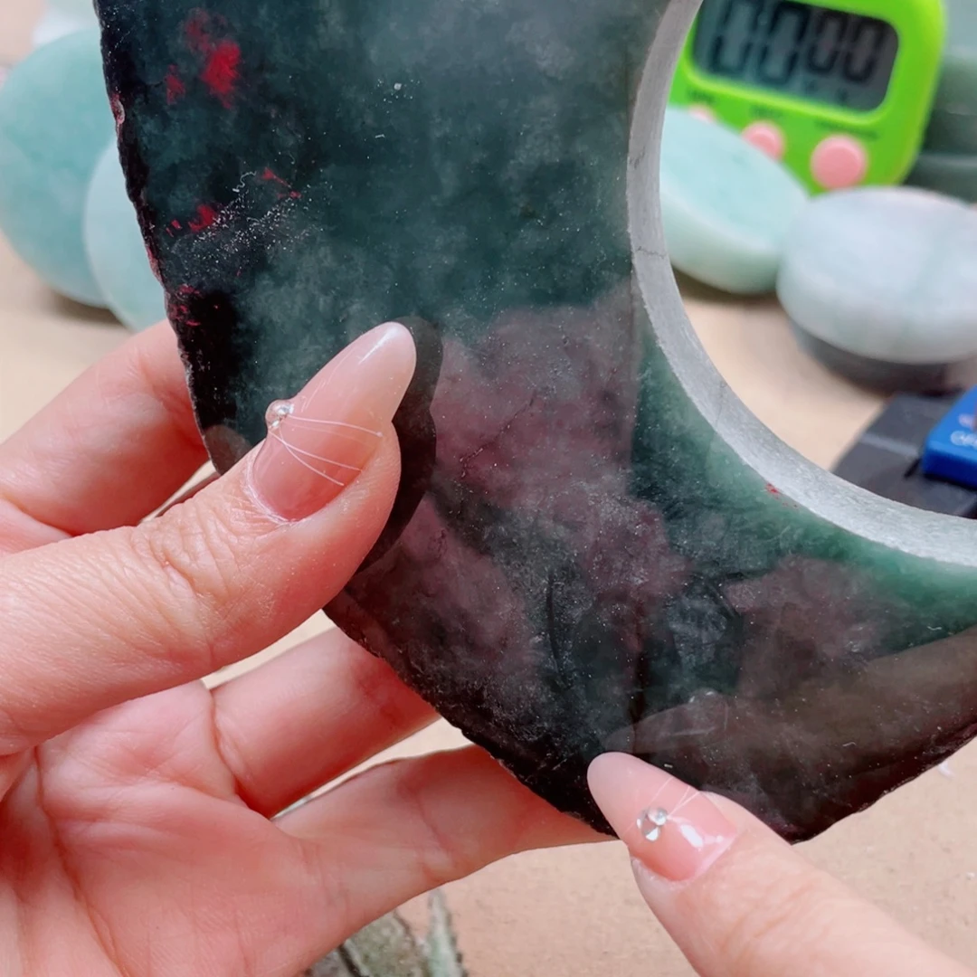 翡翠未镶嵌颈饰165……