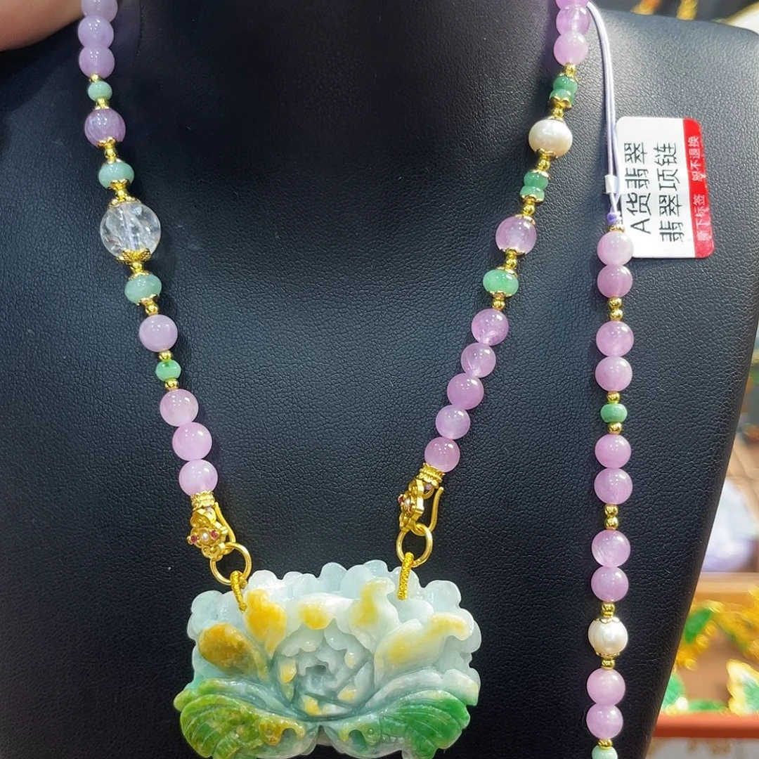 翡翠未镶嵌颈饰炸