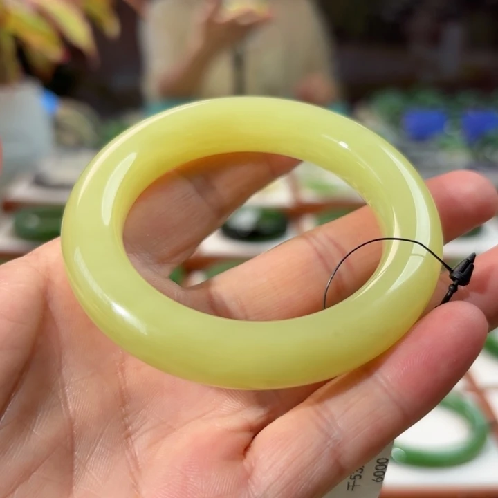 和田玉（碧玉）手镯未镶嵌