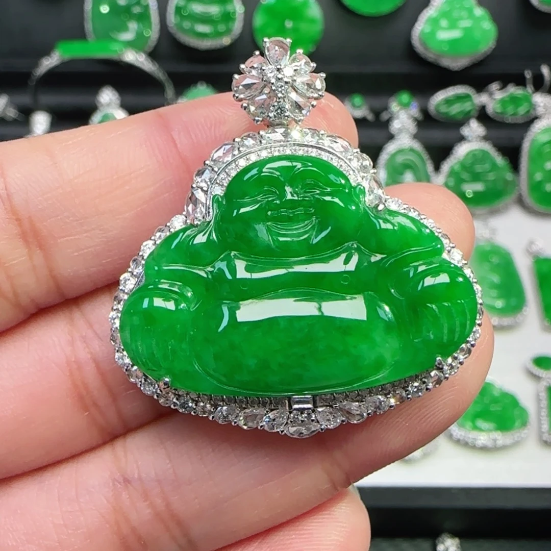 翡翠18K金镶嵌颈饰吊坠