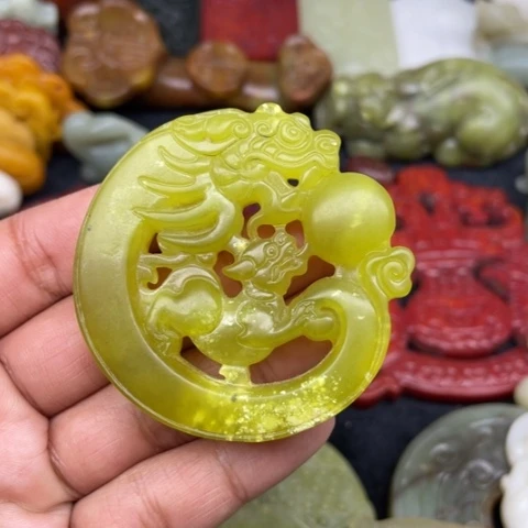 蛇纹石玉颈饰未镶嵌80